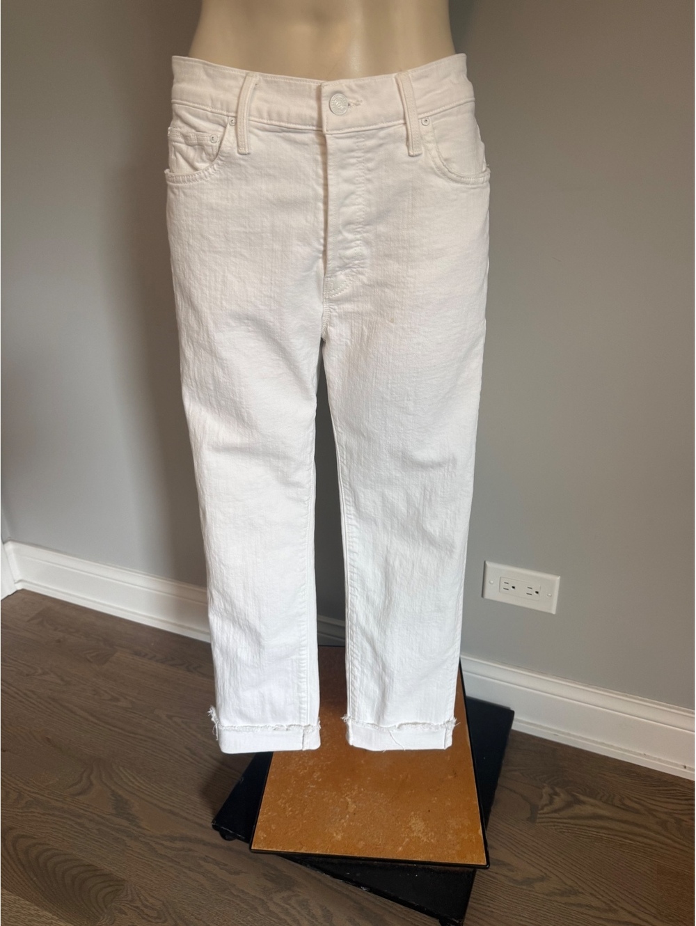 Mother Denim White Cropped Jeans Size 27 with Frayed Hem